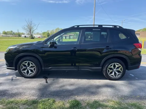More photos of 2023 Subaru Forester Premium at Hometown Chevrolet, OH
