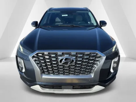 Photos of 2021 Hyundai Palisade Limited for sale in Waverly, OH at Hometown Chevrolet
