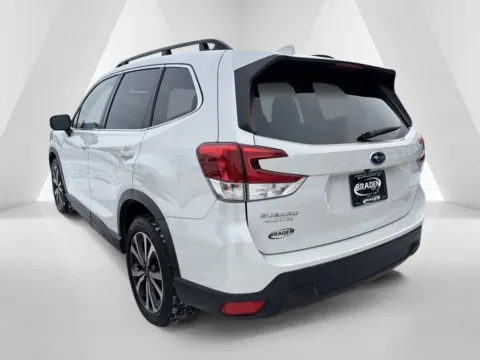 More photos of 2023 Subaru Forester Limited at Hometown Chevrolet, OH