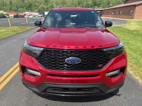 Photos of 2021 Ford Explorer ST for sale in Waverly, OH at Hometown Chevrolet