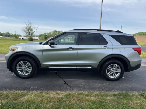 More photos of 2023 Ford Explorer XLT at Hometown Chevrolet, OH