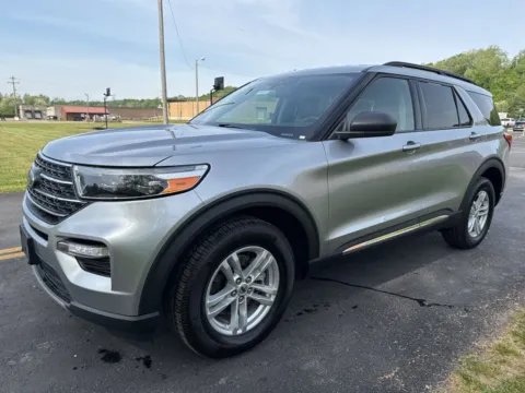 Another view of 2023 Ford Explorer XLT for sale in Waverly, OH at Hometown Chevrolet