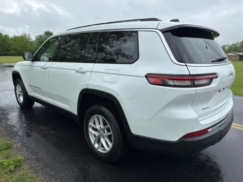 More photos of 2023 Jeep Grand Cherokee L Laredo at Hometown Chevrolet, OH