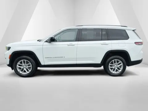 More photos of 2023 Jeep Grand Cherokee L Laredo at Hometown Chevrolet, OH