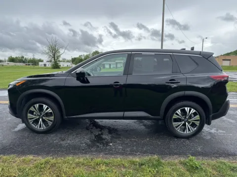 More photos of 2023 Nissan Rogue SV at Hometown Chevrolet, OH