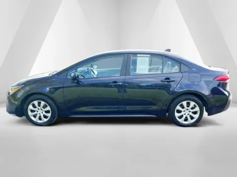 More photos of 2022 Toyota Corolla LE at Hometown Chevrolet, OH