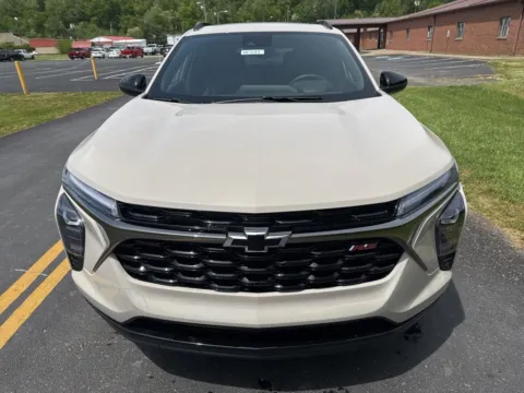 Photos of 2026 Chevrolet Trax 2RS for sale in Waverly, OH at Hometown Chevrolet