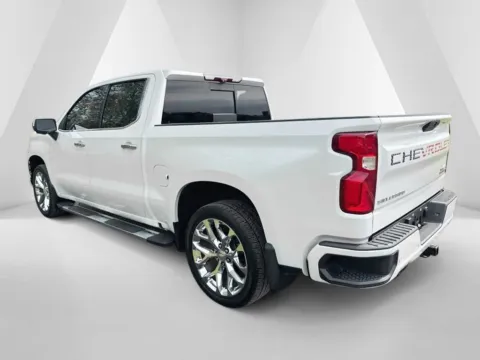 More photos of 2020 Chevrolet Silverado 1500 High Country at Hometown Chevrolet, OH