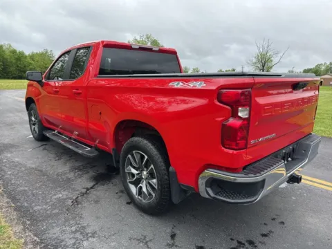 More photos of 2023 Chevrolet Silverado 1500 LT at Hometown Chevrolet, OH