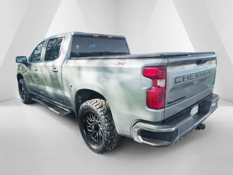 More photos of 2023 Chevrolet Silverado 1500 LT at Hometown Chevrolet, OH