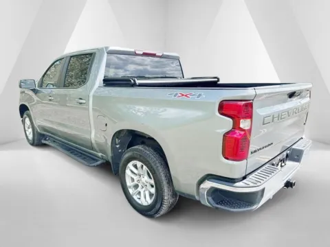 More photos of 2023 Chevrolet Silverado 1500 LT at Hometown Chevrolet, OH