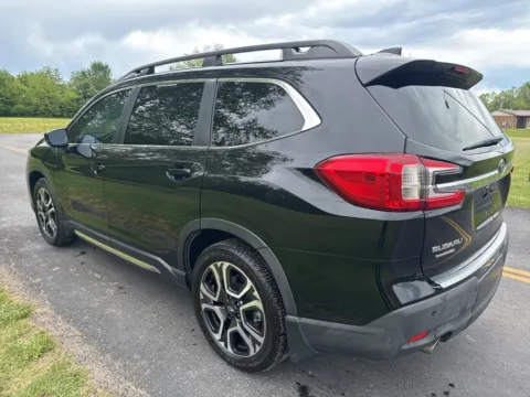 More photos of 2024 Subaru Ascent Limited at Hometown Chevrolet, OH