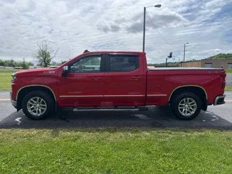 More photos of 2019 Chevrolet Silverado 1500 LT at Hometown Chevrolet, OH