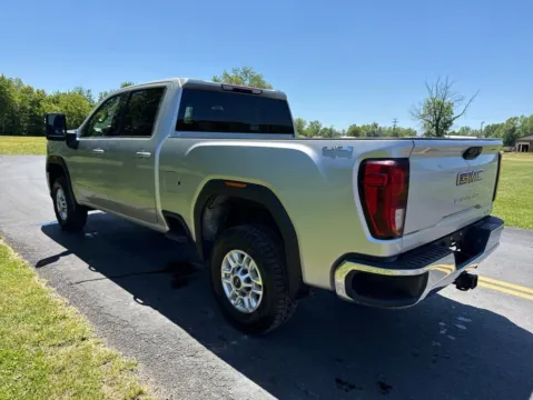 More photos of 2021 GMC Sierra 2500HD SLE at Hometown Chevrolet, OH