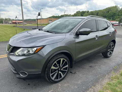 Another view of 2017 Nissan Rogue Sport SL for sale in Waverly, OH at Hometown Chevrolet