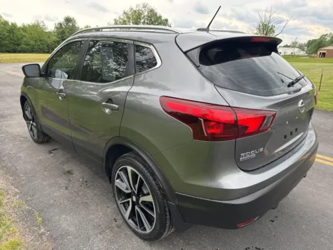 More photos of 2017 Nissan Rogue Sport SL at Hometown Chevrolet, OH
