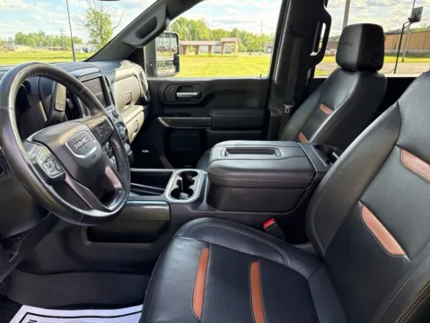 More photos of 2022 GMC Sierra 2500HD AT4 at Hometown Chevrolet, OH