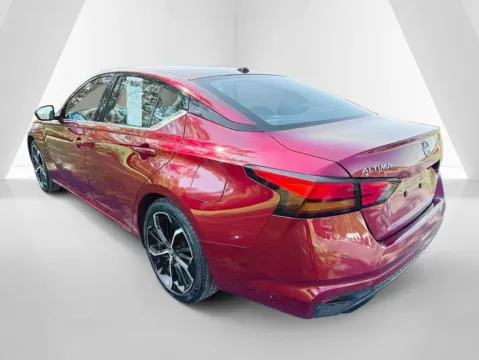 More photos of 2023 Nissan Altima 2.5 SR at Hometown Chevrolet, OH