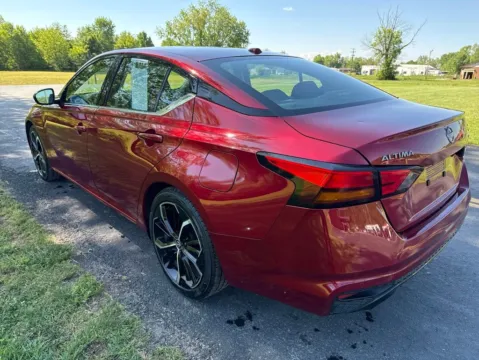 More photos of 2023 Nissan Altima 2.5 SR at Hometown Chevrolet, OH