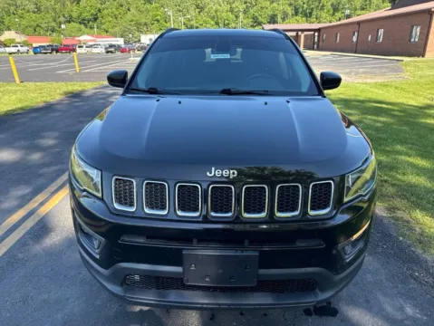 Photos of 2018 Jeep Compass Latitude for sale in Waverly, OH at Hometown Chevrolet