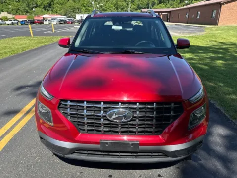 Photos of 2020 Hyundai Venue SEL for sale in Waverly, OH at Hometown Chevrolet