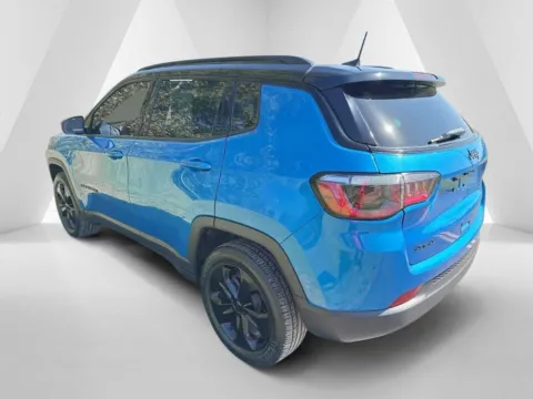 More photos of 2021 Jeep Compass Altitude at Hometown Chevrolet, OH