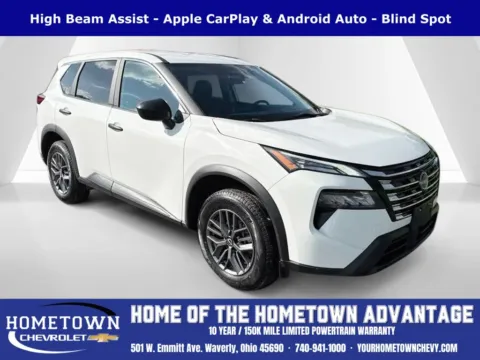 White 2024 Nissan Rogue S for sale in Waverly, OH