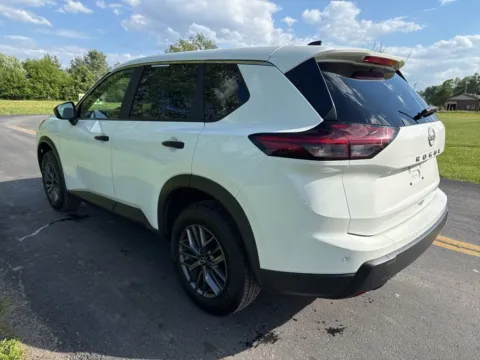 More photos of 2024 Nissan Rogue S at Hometown Chevrolet, OH