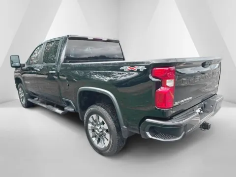 More photos of 2023 Chevrolet Silverado 2500HD Custom at Hometown Chevrolet, OH