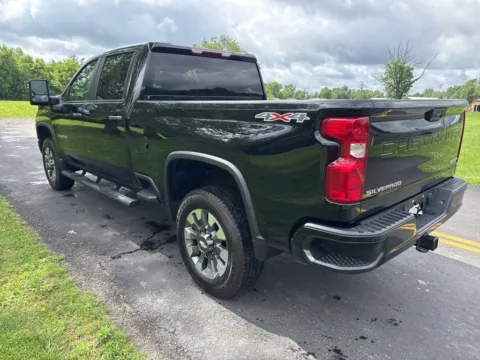 More photos of 2023 Chevrolet Silverado 2500HD Custom at Hometown Chevrolet, OH
