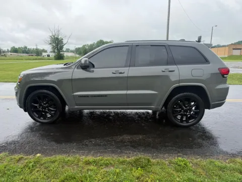 More photos of 2019 Jeep Grand Cherokee Altitude at Hometown Chevrolet, OH