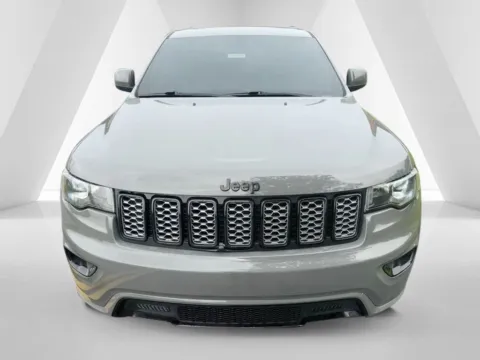 Photos of 2019 Jeep Grand Cherokee Altitude for sale in Waverly, OH at Hometown Chevrolet