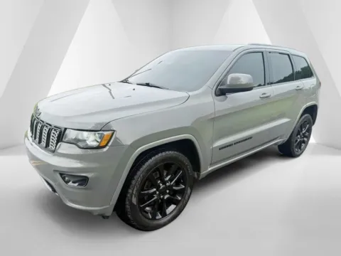 Another view of 2019 Jeep Grand Cherokee Altitude for sale in Waverly, OH at Hometown Chevrolet