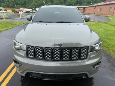 Photos of 2019 Jeep Grand Cherokee Altitude for sale in Waverly, OH at Hometown Chevrolet