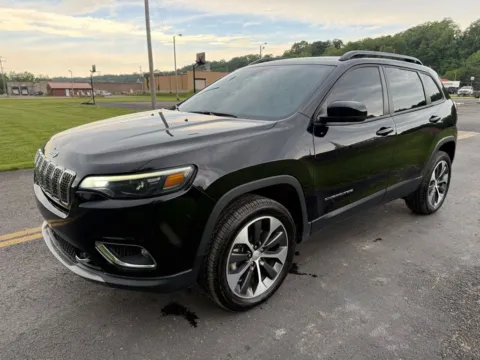 Another view of 2022 Jeep Cherokee Limited for sale in Waverly, OH at Hometown Chevrolet
