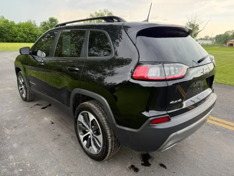 More photos of 2022 Jeep Cherokee Limited at Hometown Chevrolet, OH