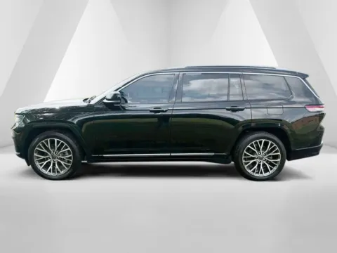 More photos of 2021 Jeep Grand Cherokee L Summit at Hometown Chevrolet, OH