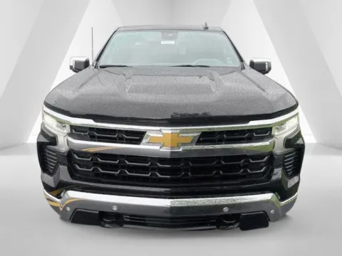 Photos of 2026 Chevrolet Silverado 1500 LT for sale in Waverly, OH at Hometown Chevrolet