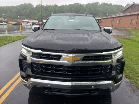 Photos of 2026 Chevrolet Silverado 1500 LT for sale in Waverly, OH at Hometown Chevrolet