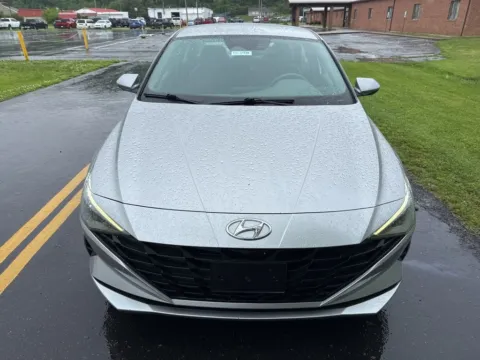 Photos of 2021 Hyundai Elantra SE for sale in Waverly, OH at Hometown Chevrolet