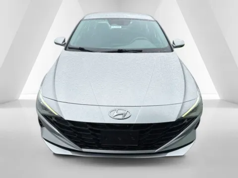 Photos of 2021 Hyundai Elantra SE for sale in Waverly, OH at Hometown Chevrolet