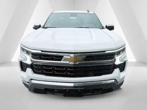 Photos of 2026 Chevrolet Silverado 1500 LT for sale in Waverly, OH at Hometown Chevrolet