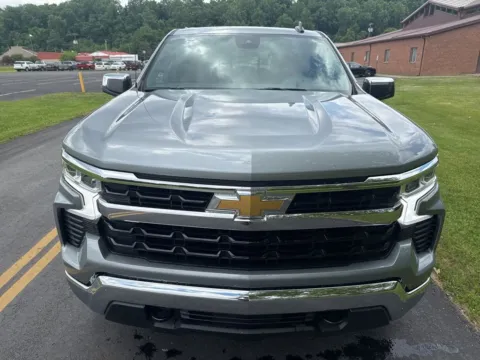 Photos of 2026 Chevrolet Silverado 1500 LT for sale in Waverly, OH at Hometown Chevrolet