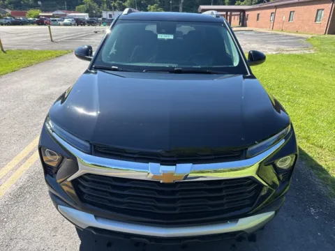 Photos of 2026 Chevrolet TrailBlazer LT for sale in Waverly, OH at Hometown Chevrolet