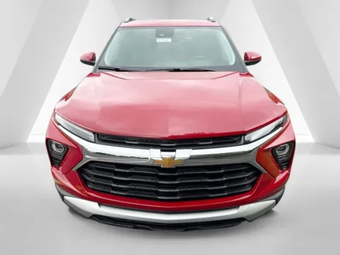Photos of 2026 Chevrolet TrailBlazer LT for sale in Waverly, OH at Hometown Chevrolet