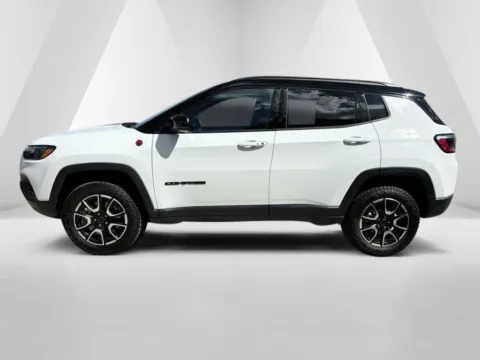 More photos of 2026 Jeep Compass Trailhawk at Hometown Chevrolet, OH