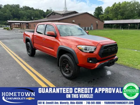 Red 2017 Toyota Tacoma TRD Off-Road for sale in Waverly, OH