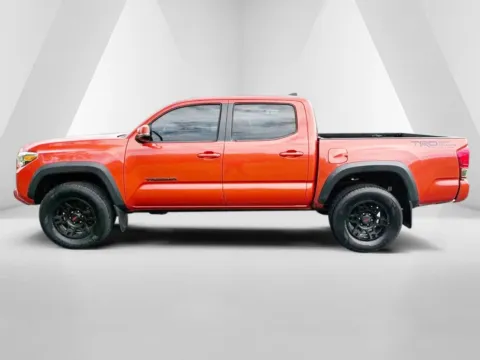 More photos of 2017 Toyota Tacoma TRD Off-Road at Hometown Chevrolet, OH