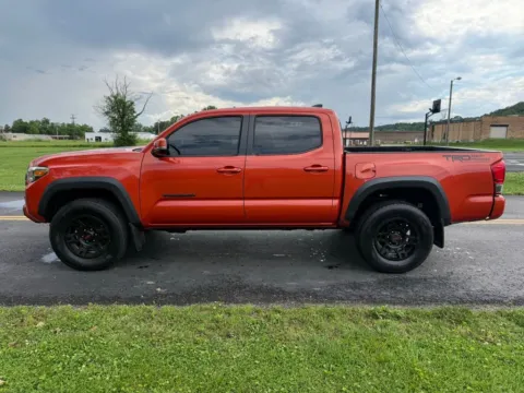 More photos of 2017 Toyota Tacoma TRD Off-Road at Hometown Chevrolet, OH