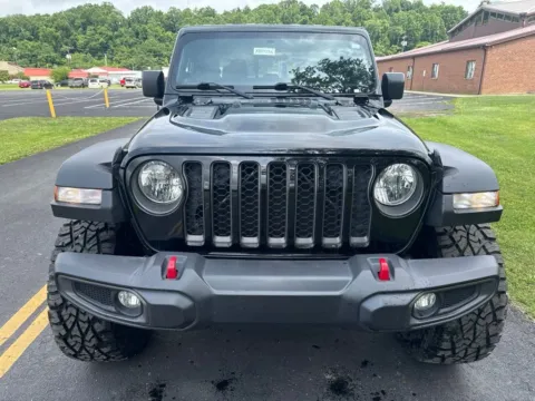 Photos of 2023 Jeep Gladiator Rubicon for sale in Waverly, OH at Hometown Chevrolet